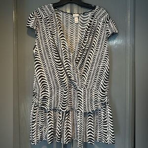 Venezia Monochrome Wave Design Blouse